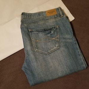 Abercrombie & Fitch distressed jeans 8 L